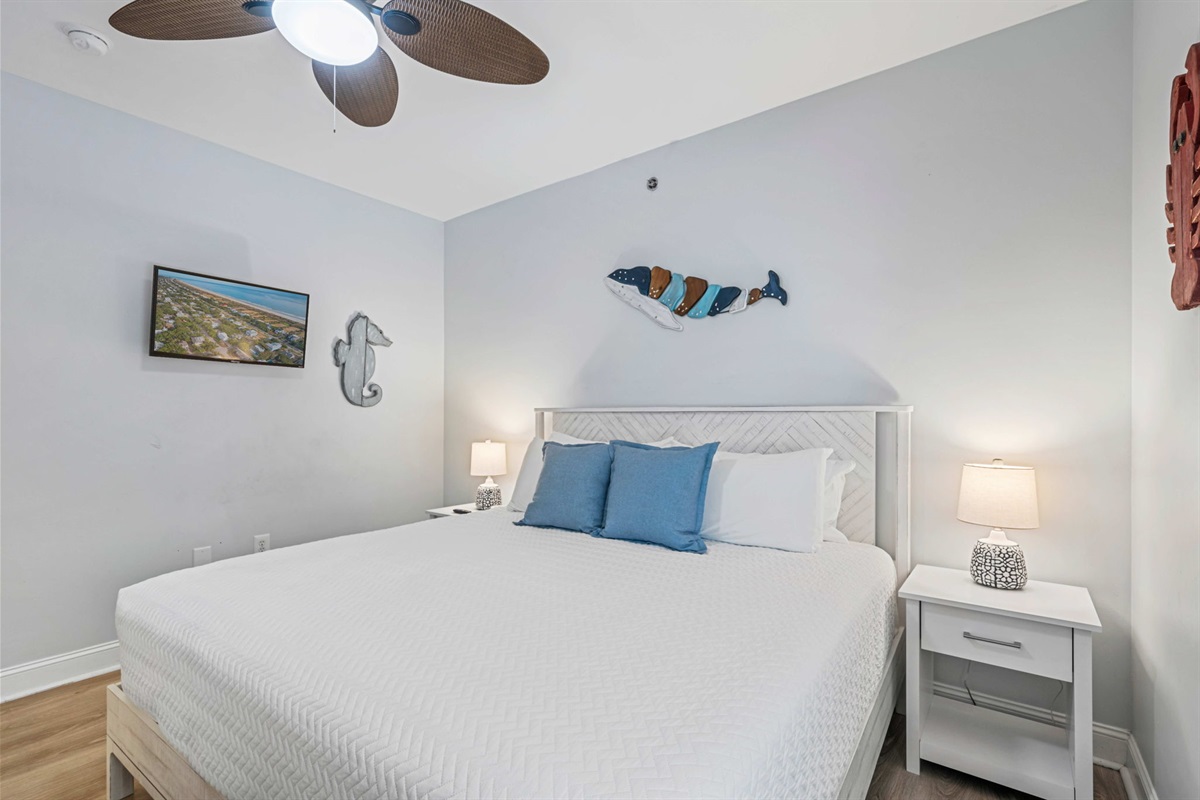 Bedroom 2: King bed, shares jack n jill bath | Sea Gull | 201 Oceanview | 1116 Ocean Blvd, Isle of Palms, SC | IOP Escapes