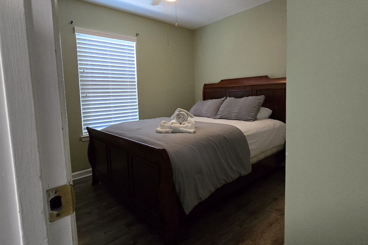 Queen Sleigh Bed