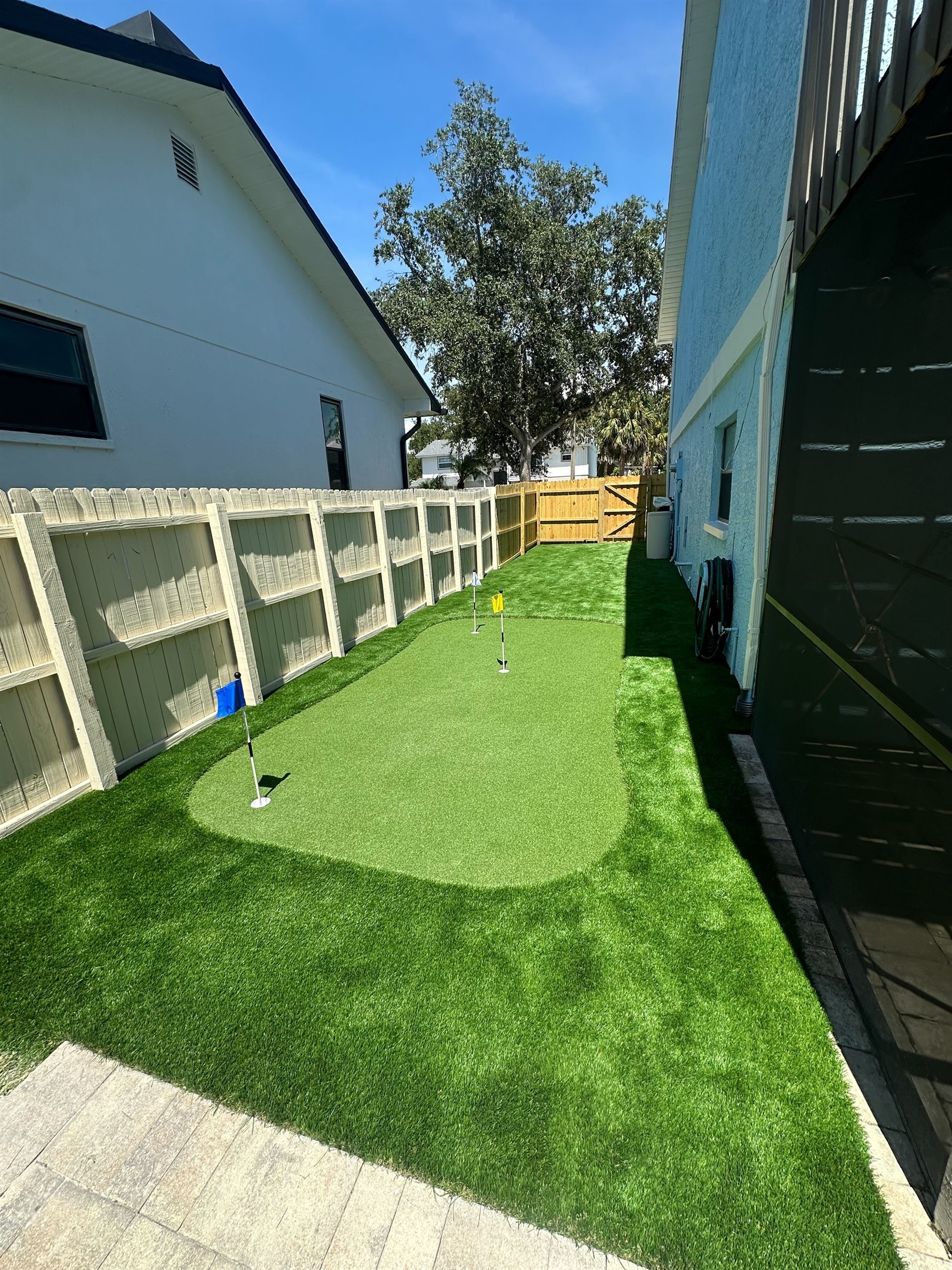 Whether you’re keeping score or just playing for laughs, this backyard game zone was designed for stress-free fun. Toss, putt, and relax—no reservations required.