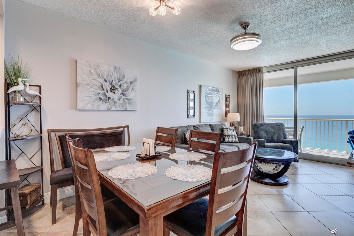 Dining, seating for 8