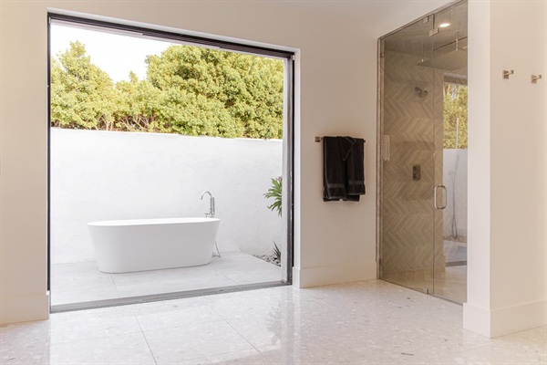 Master Bathroom Outdoor Tub