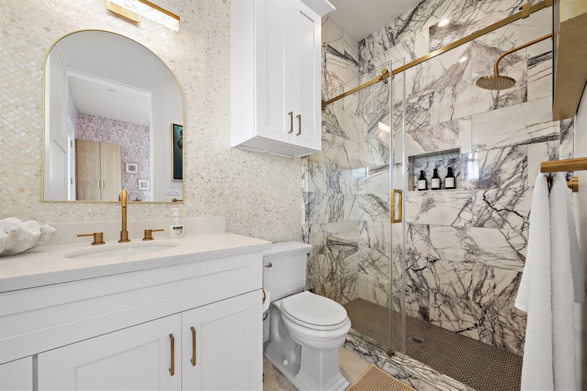 cda3d182058e46c69efb3e5fda3d9376 Large | Beachhouse | Texas | TX | Vacation Homes | Galveston | Crystal Beach | Kokomo | Breezy Days | Beachfront Elegance | Sunrise Serenity | Southern Sands Property Management, LLC