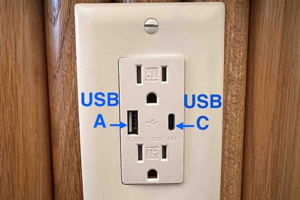 Night table power outlet with USB Type C & Type A