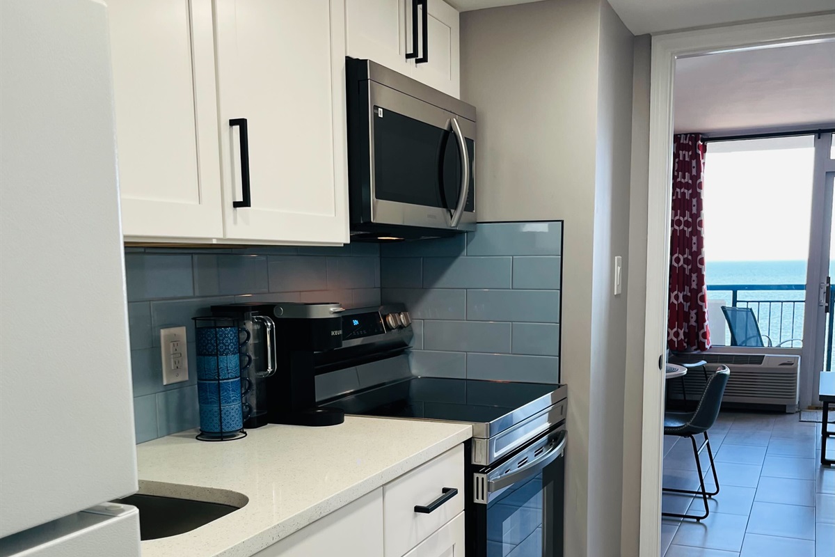 Fuel up for a day of sun-soaked adventures with a quick and delicious meal prepared in our beachside kitchen. Get set to soak up the fun with energy to spare!