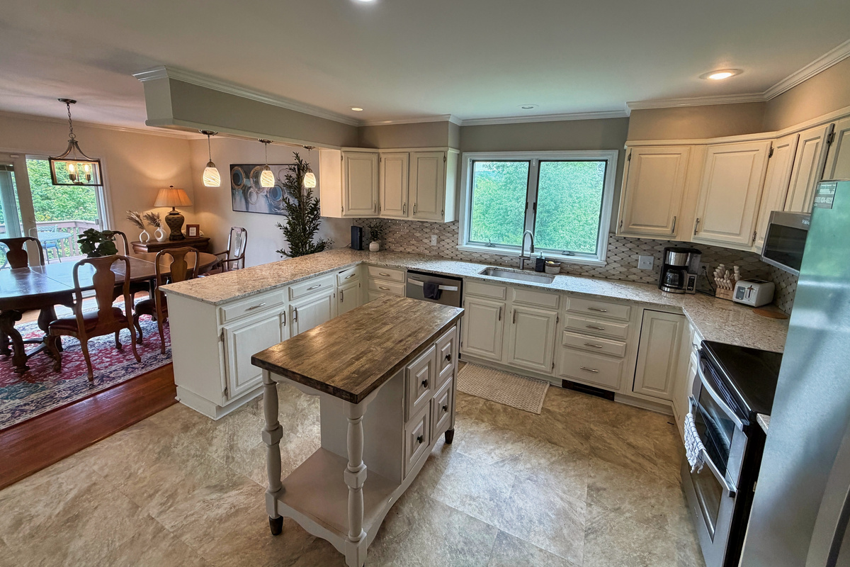 Fully equipped kitchen