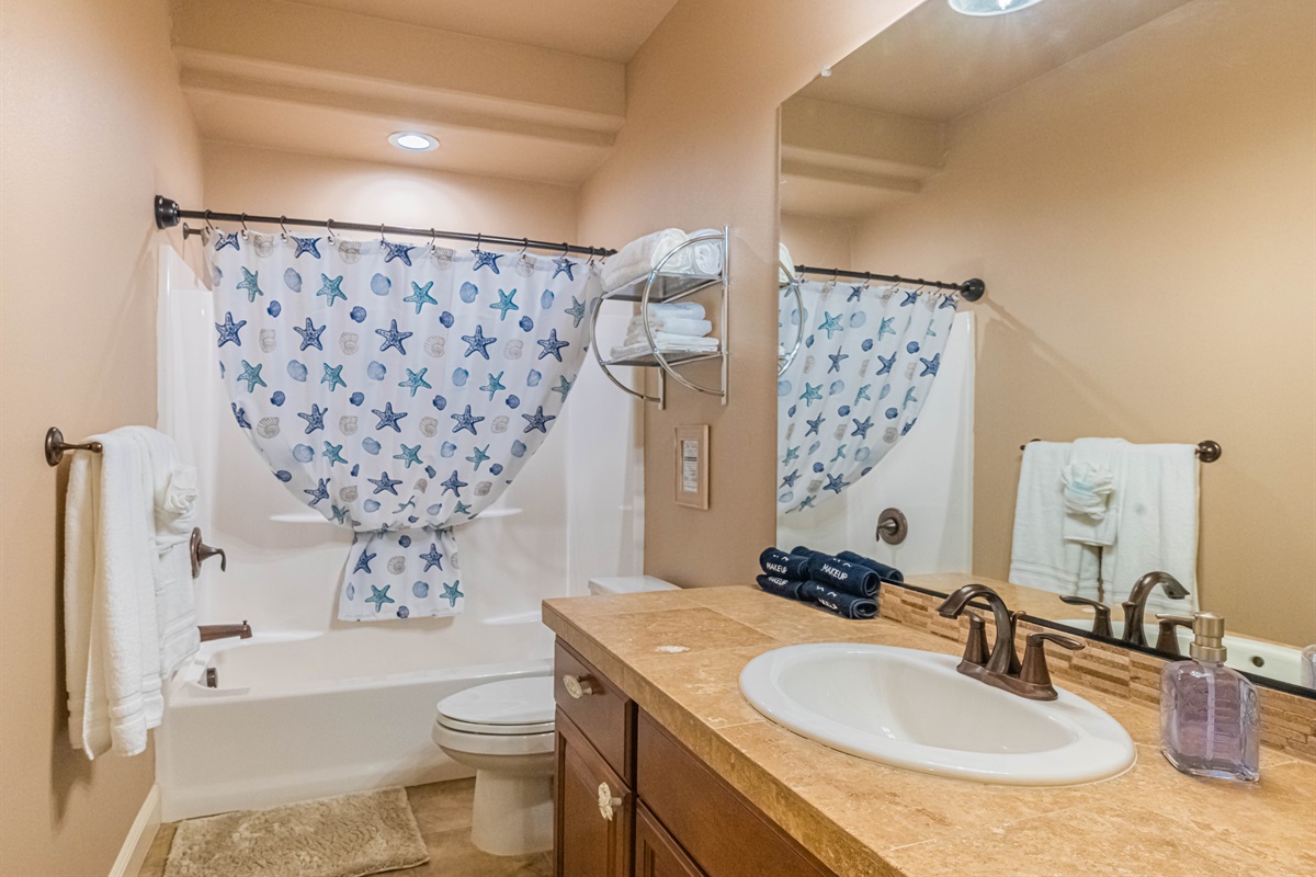 Full bathroom on top floor
