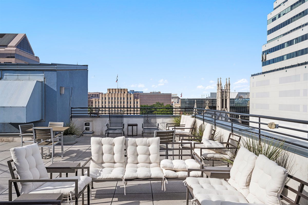 Nearly 360 degree views of Downtown Austin