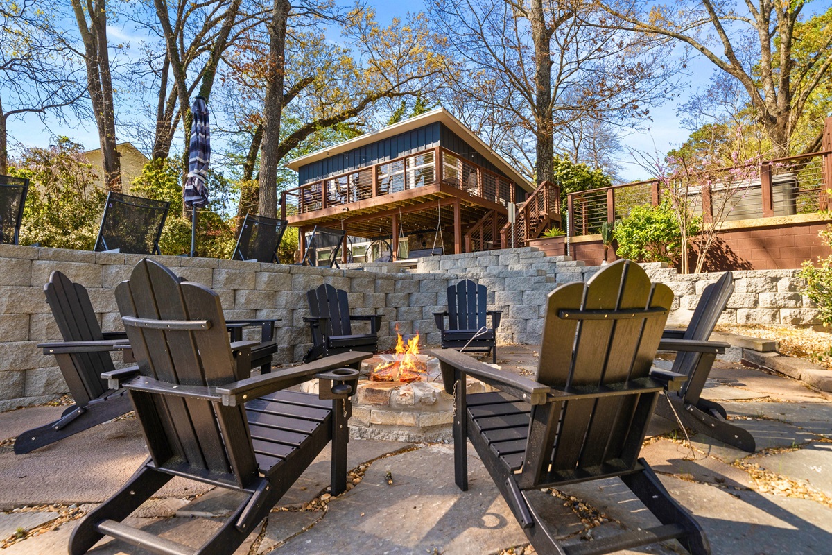 End the day around the fire pit, where the glow of the flames and the lake setting create a warm and memorable atmosphere.