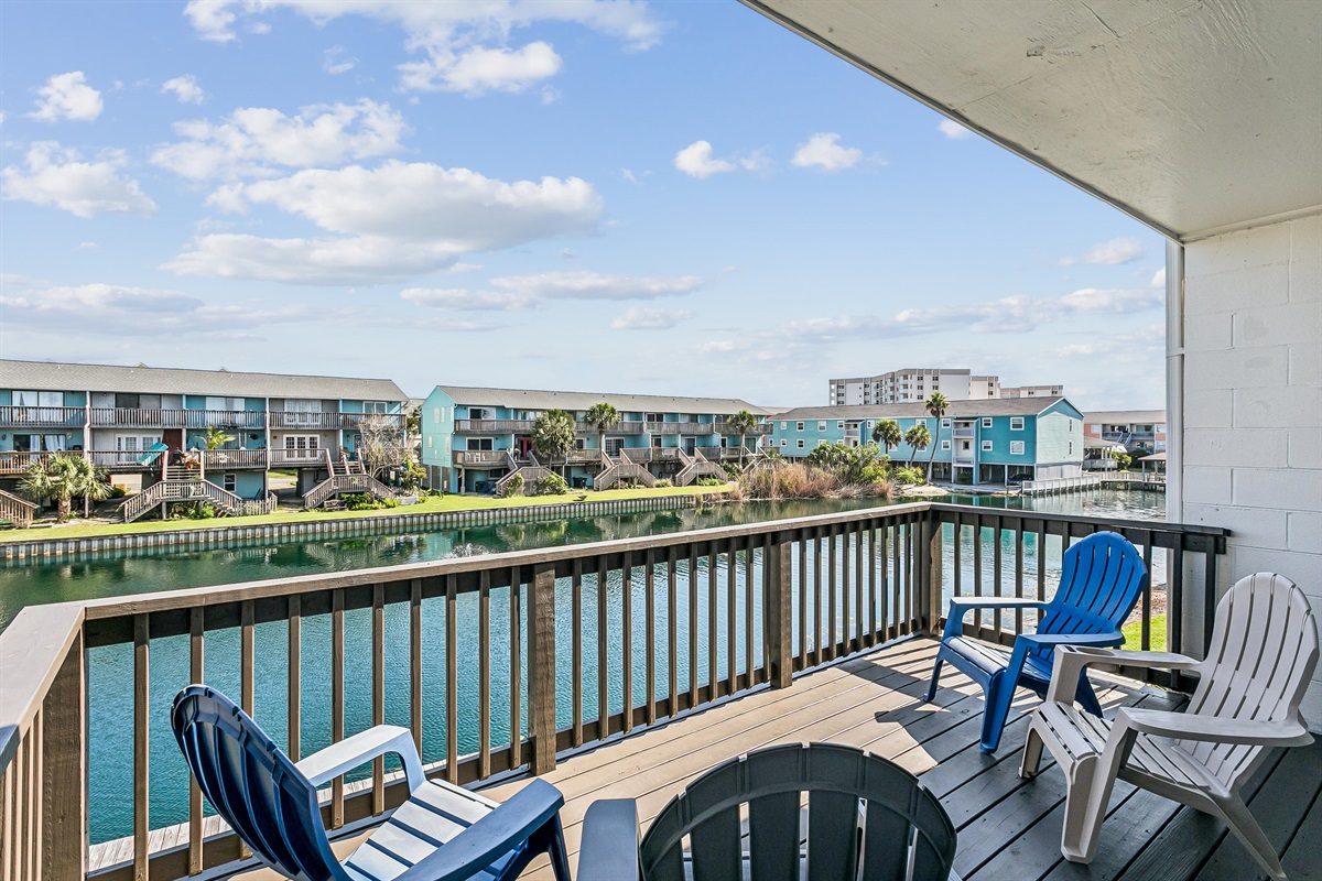 Private Balcony Top Floor