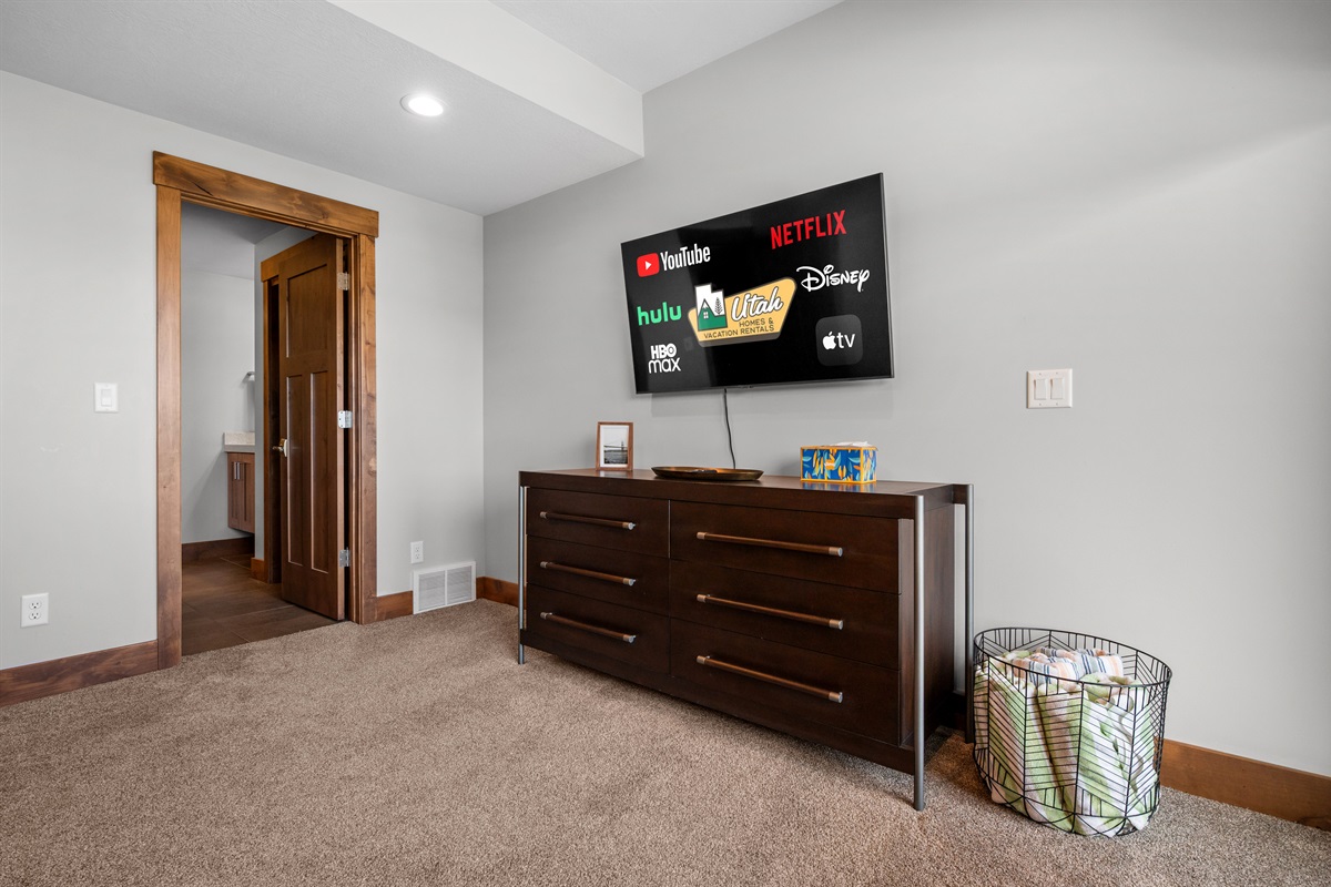 Bedroom with Smart TV and plenty of space to unwind