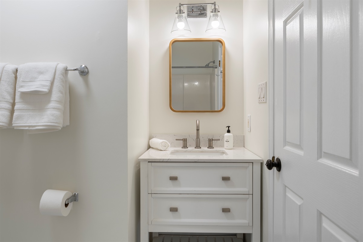 Bath linens and essentials provided