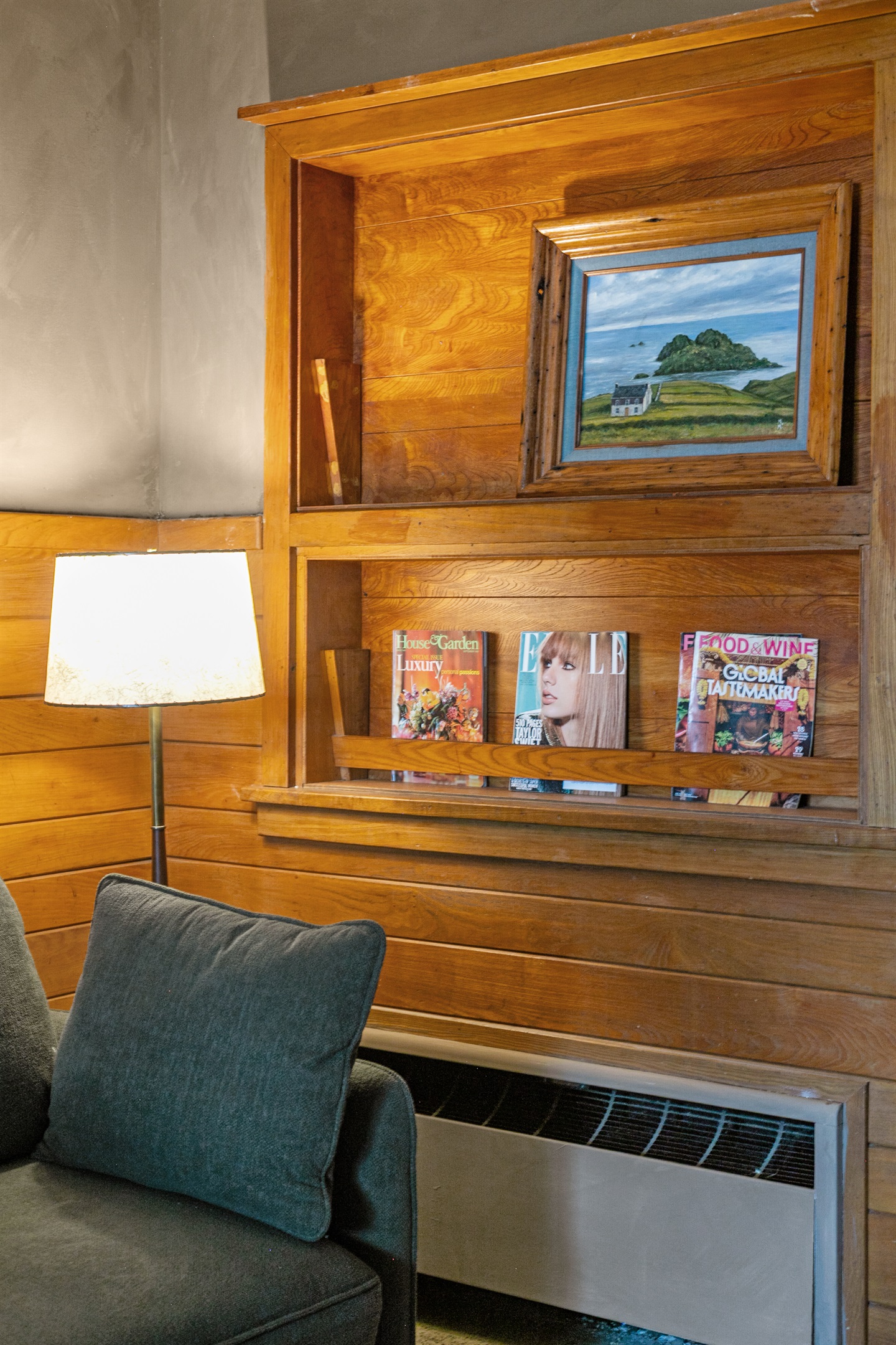 Magazines and games are available to enjoy during your stay, whether you’re unwinding with some quiet reading or gathering around the table for a little friendly competition.