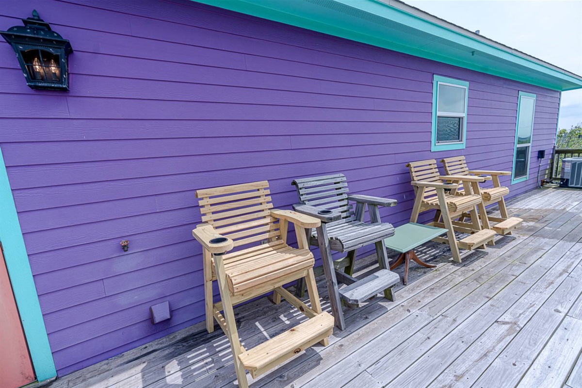 ce19e8d5373f4b92b2ed545dced16e77 Large | Beachhouse | Texas | TX | Vacation Homes | Galveston | Crystal Beach | Kokomo | Breezy Days | Beachfront Elegance | Sunrise Serenity | Southern Sands Property Management, LLC