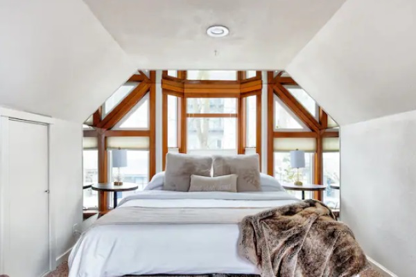King size bed