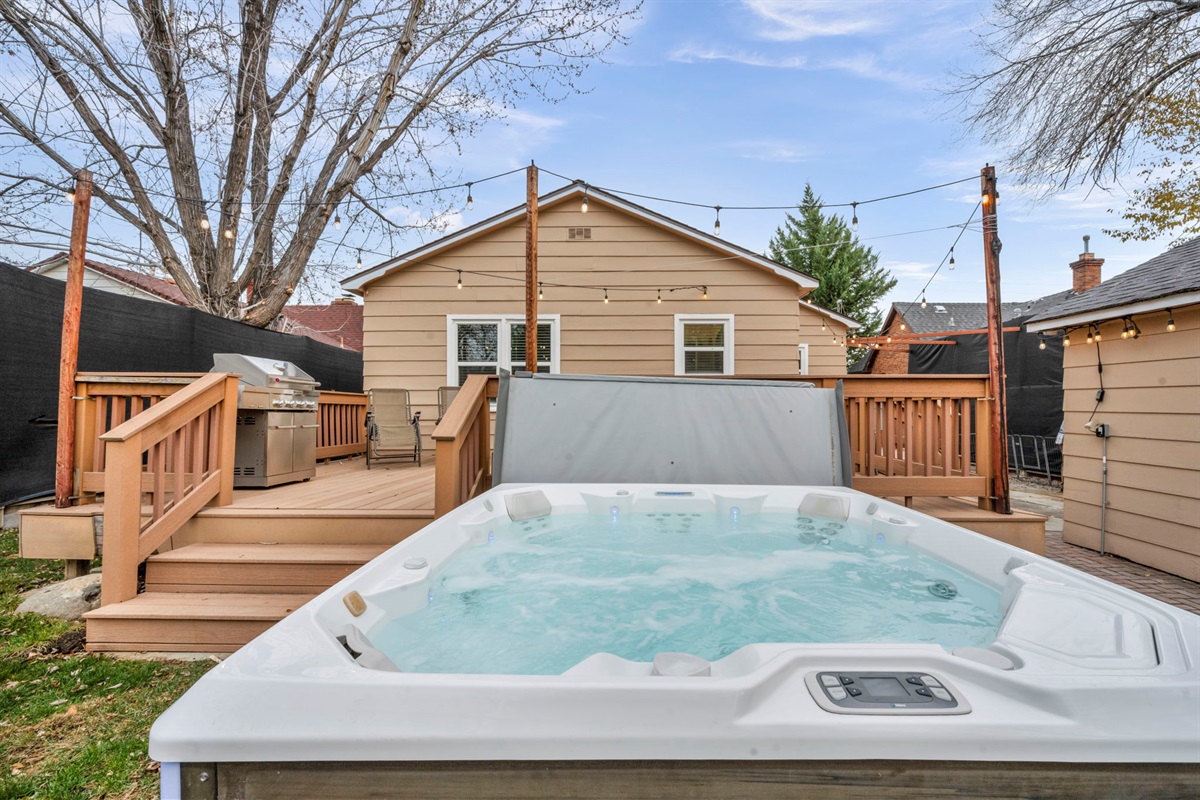 Enjoy and wind down in the salt water hot tub.