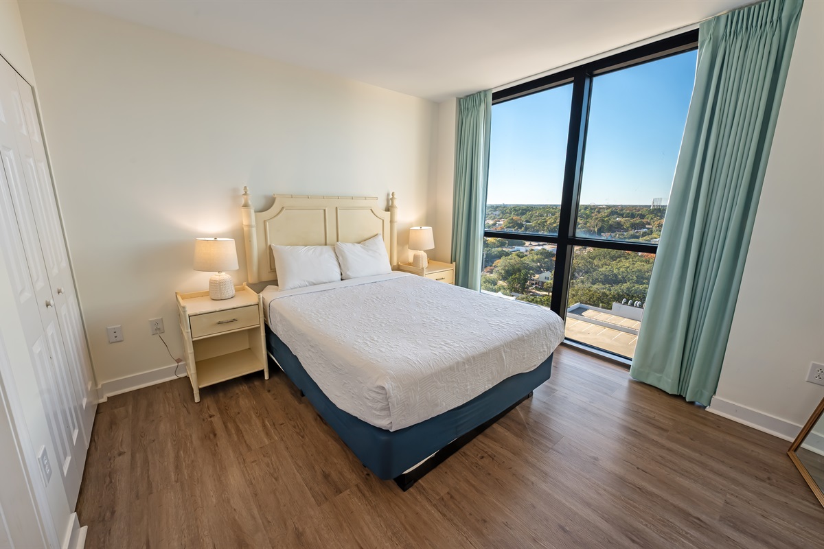 Beautiful Bedroom with Amazing Views