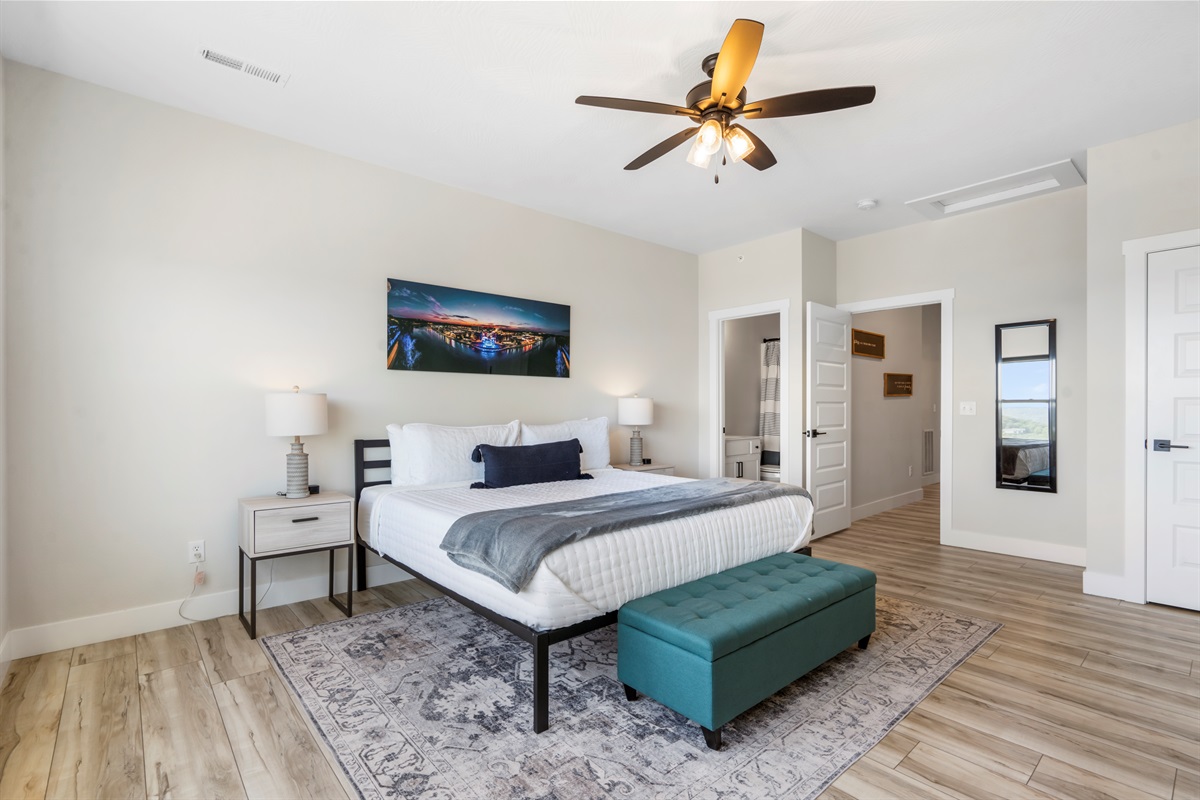 Master 3- Upper Level- Lake View