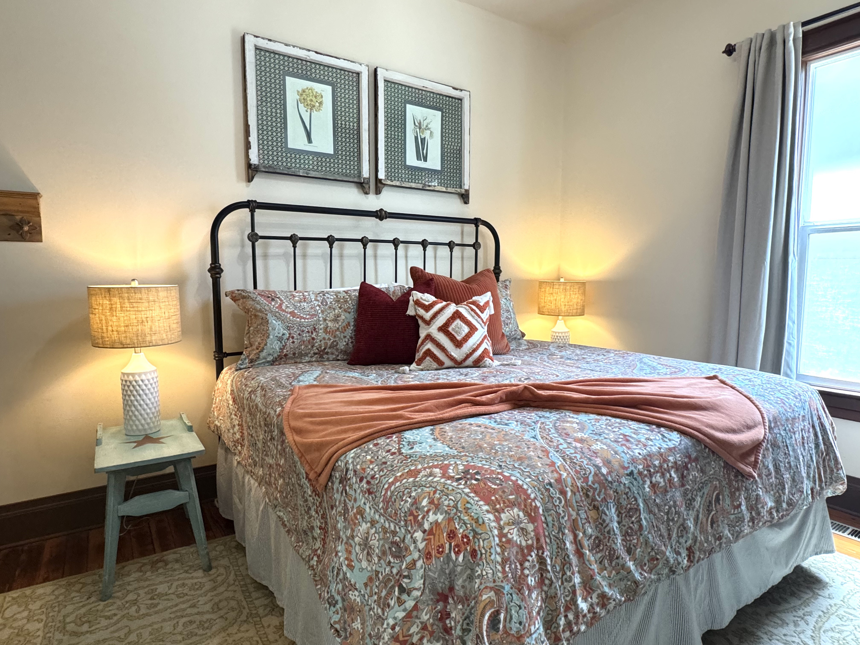 Main Floor, King Bed
