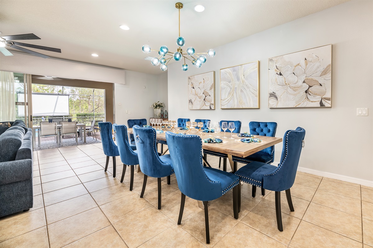 Twin Palms Villa: Dining