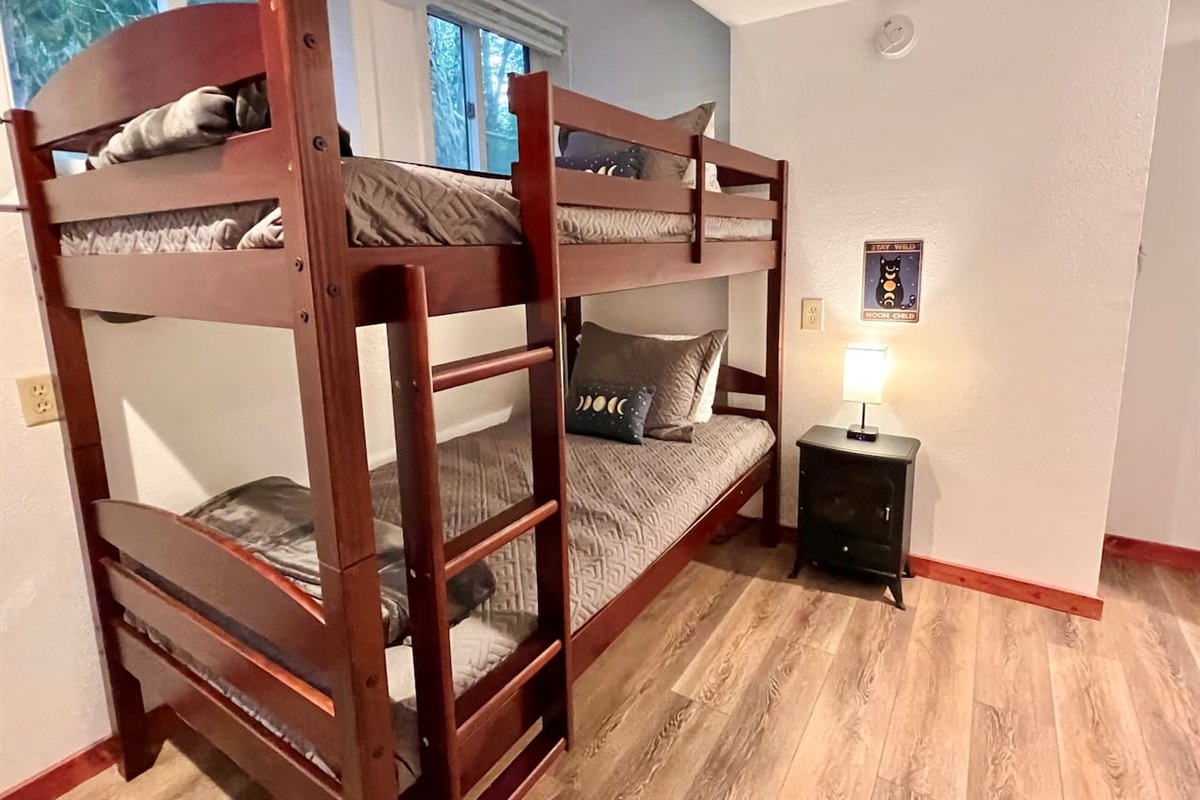 Lower Floor level bunk bed.