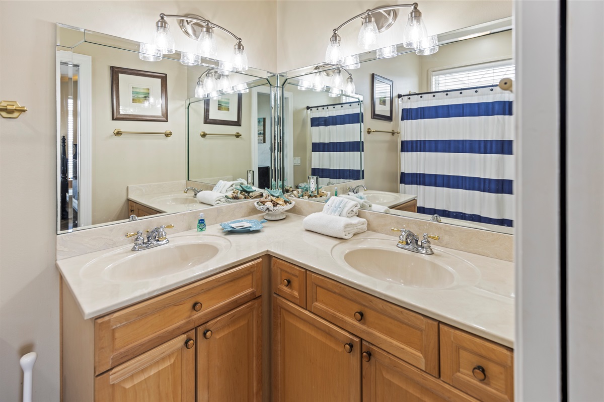 3rd Bathroom (3rd Bathroom)