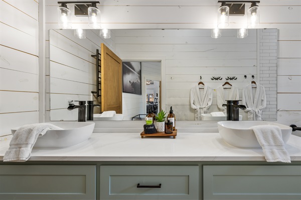 Deer Room bathrooms countertops