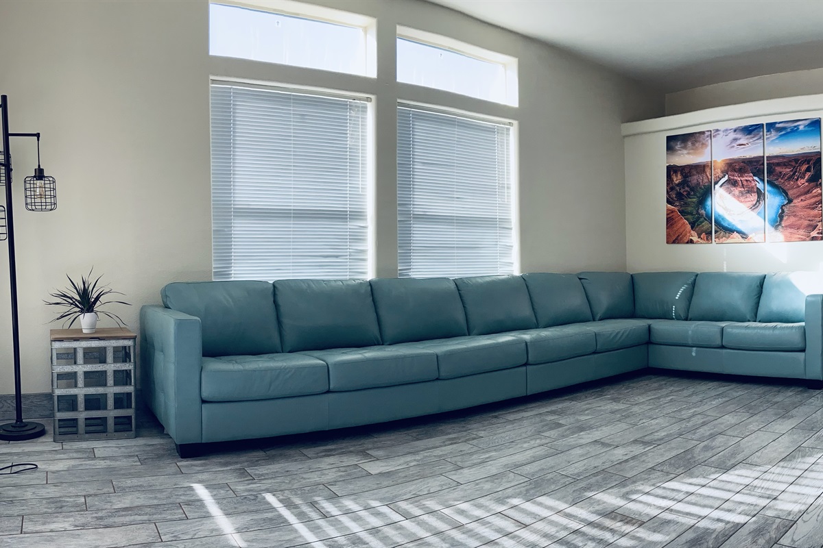 Horseshoe Bend House living room with huge top grain leather sectional
