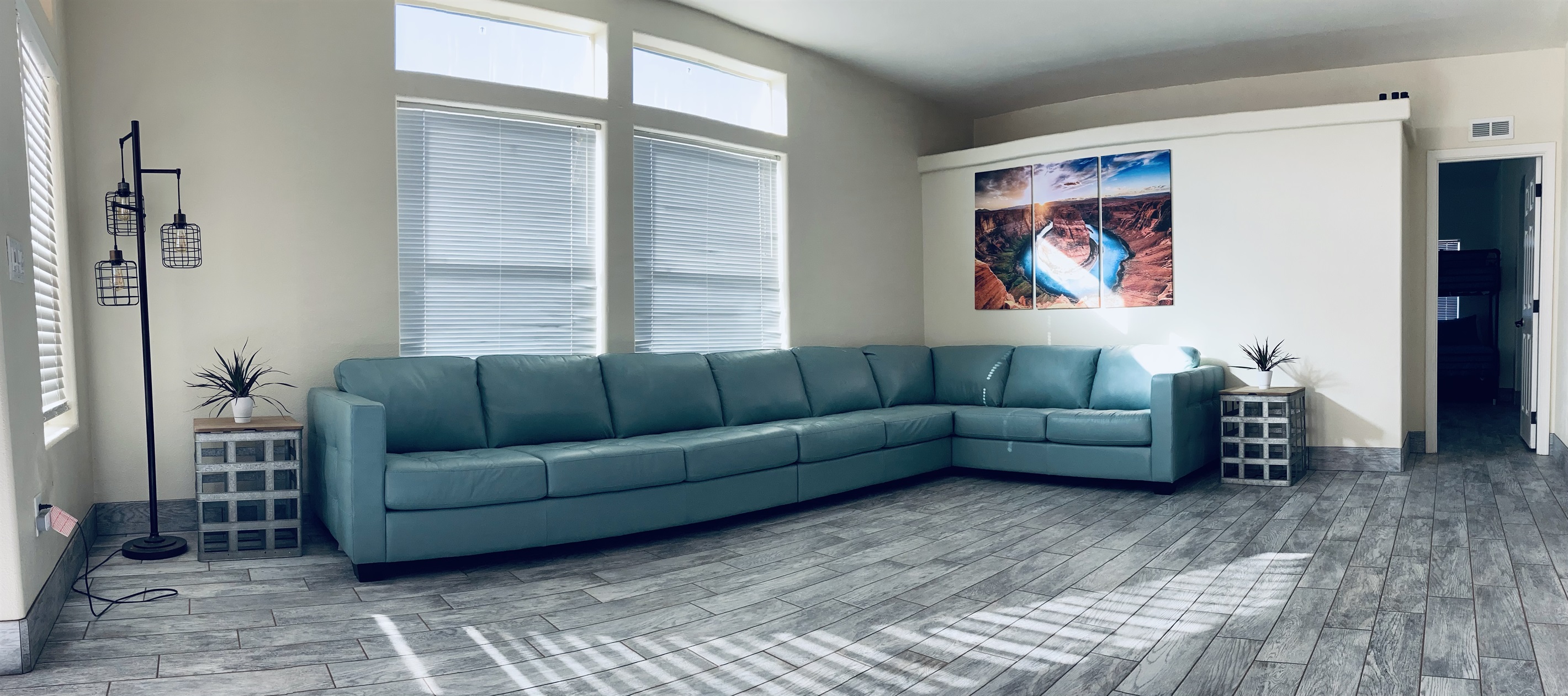 Horseshoe Bend House living room with huge top grain leather sectional