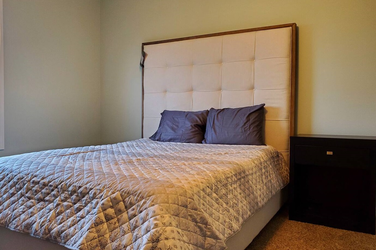 Private Oasis with subtle and classy decor.Fully functional space with everything you need for your stay while commuting to Nashville, visiting family, or meeting with friends. Packed with plenty of amenities, our home is perfect for you!
