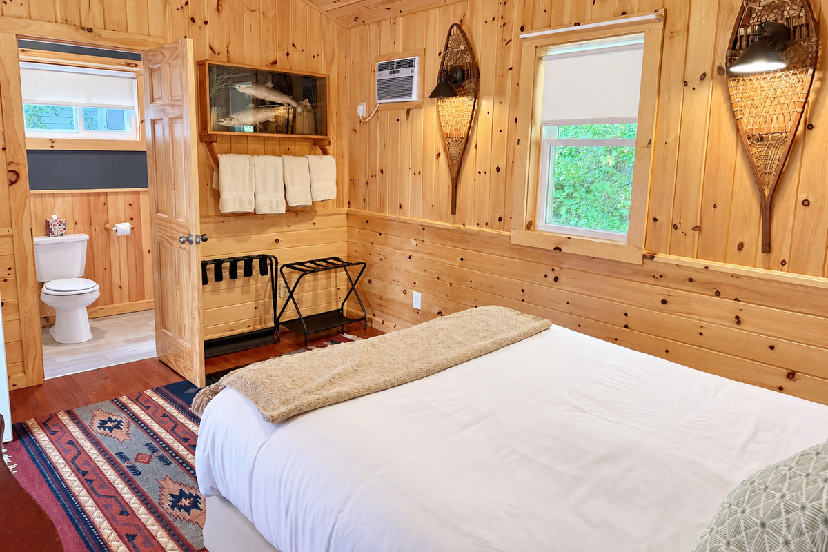 Queen bedroom with ensuite bath