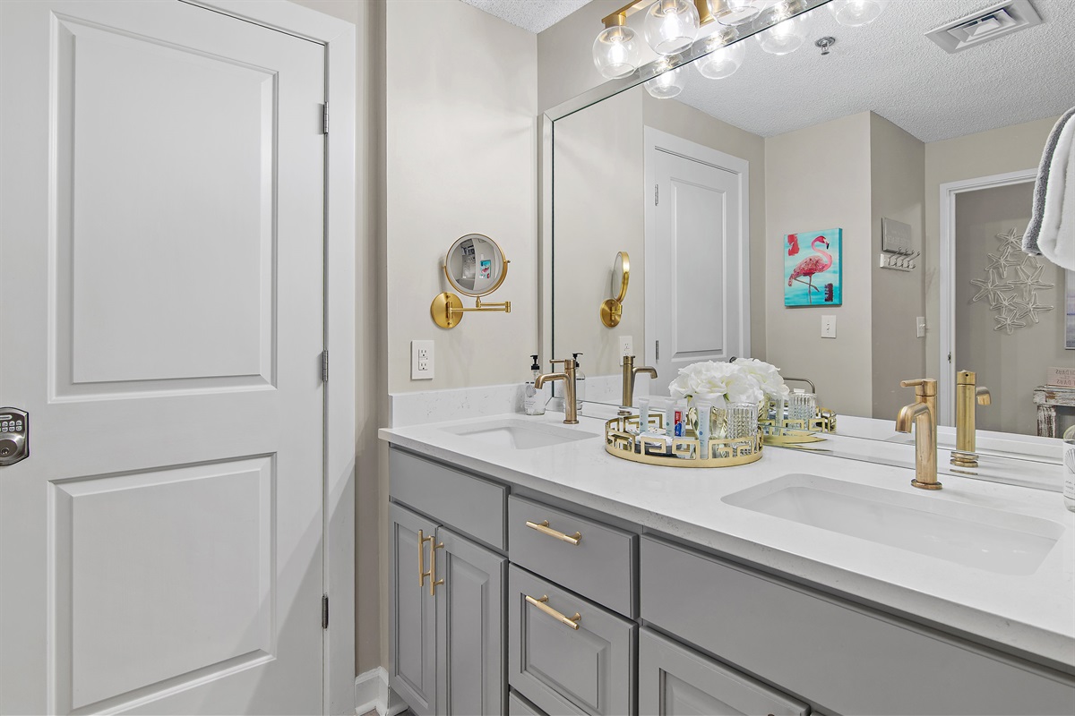 Tops'l Summit 405A's Master Bathroom - Private Remodeled Bathroom with Walk in Shower