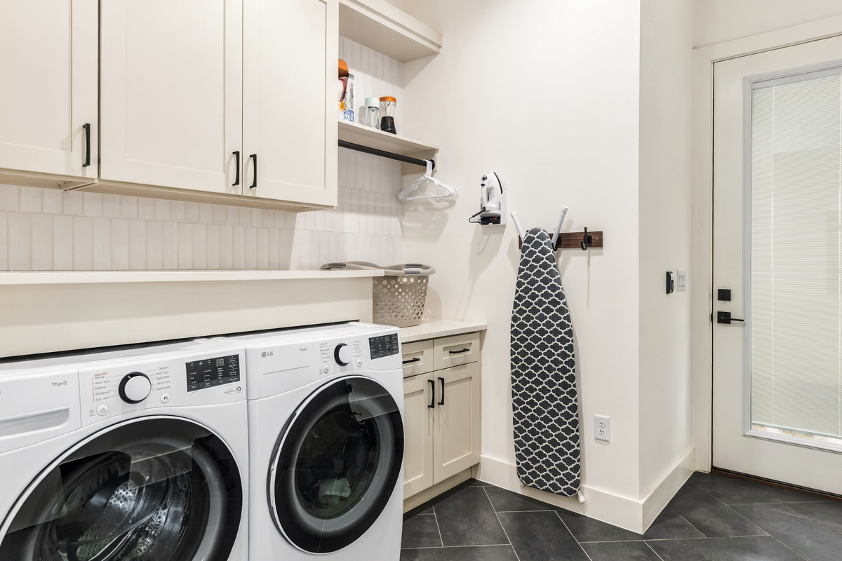 In-unit washer and dryer make longer stays simple and convenient.