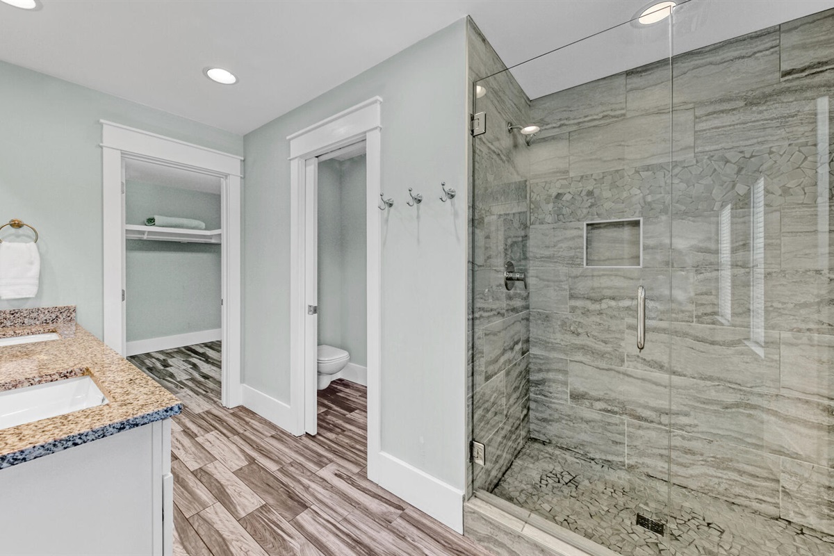 2nd Floor Master bathroom w/ walk-in shower