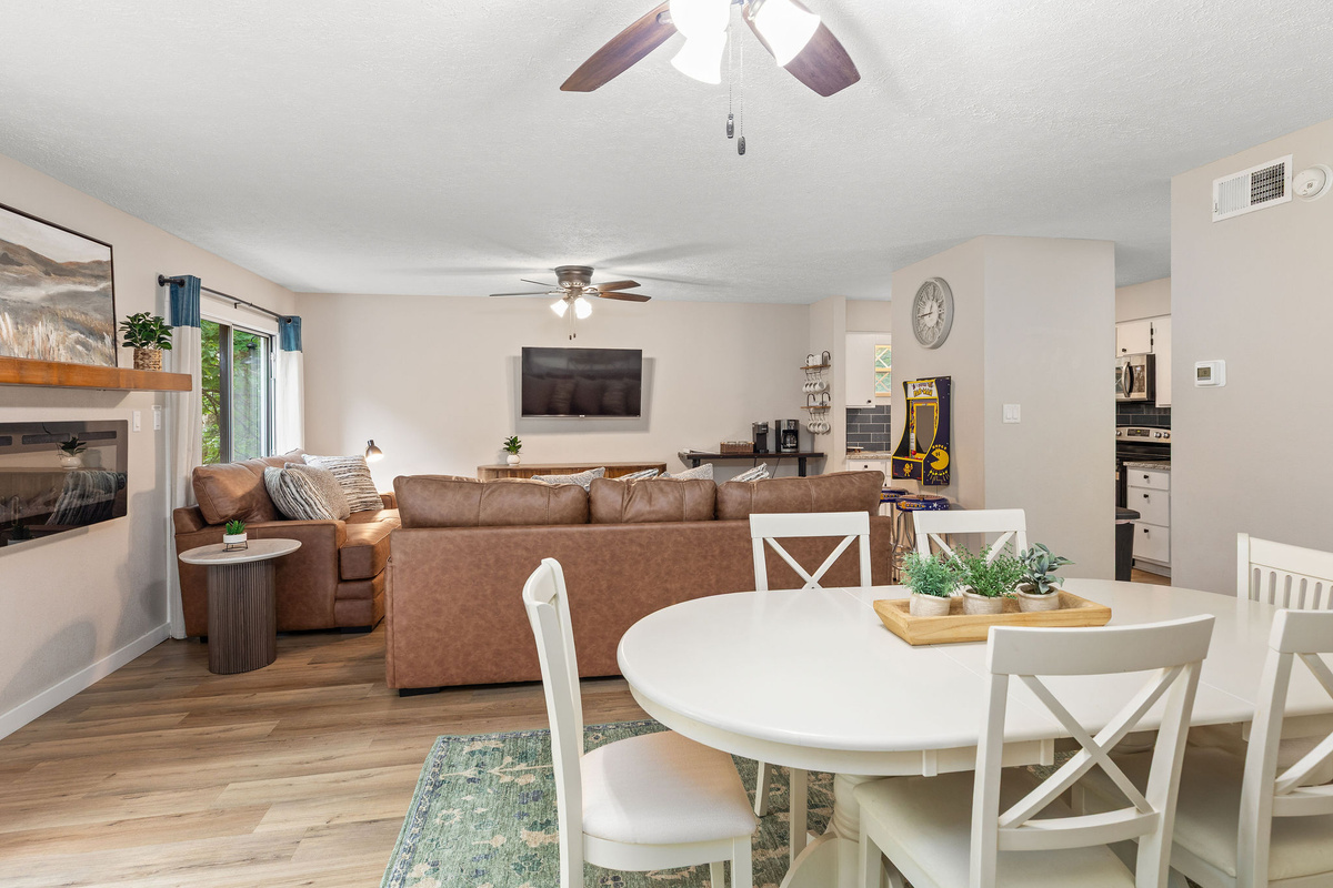 Dining room seating for 6