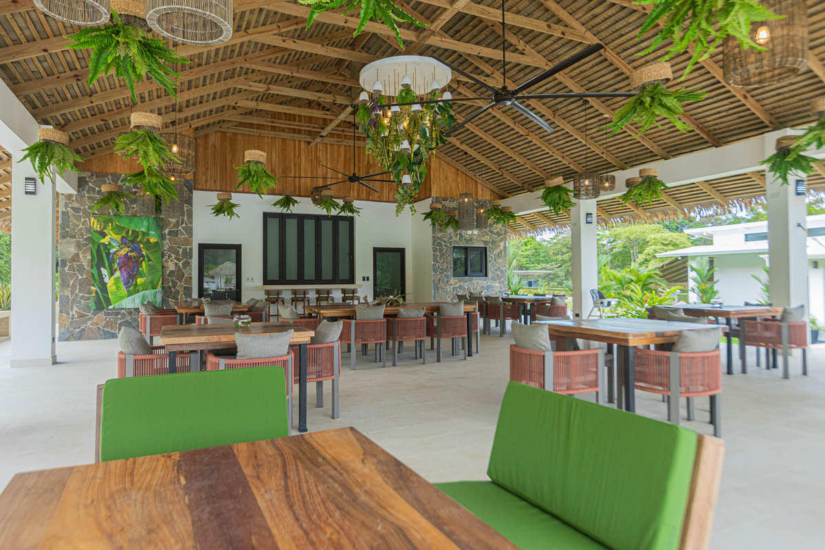 Comfortable dining in the Rancho

