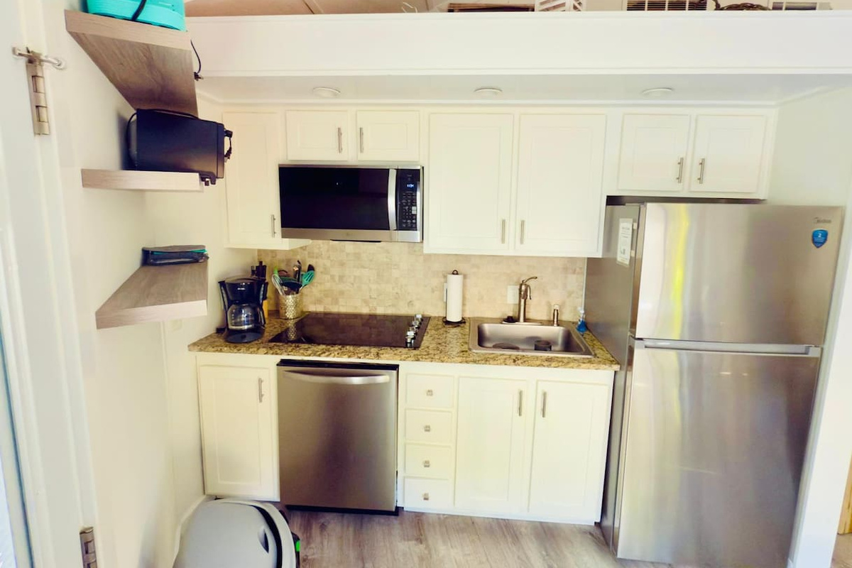 Fully equipped kitchen