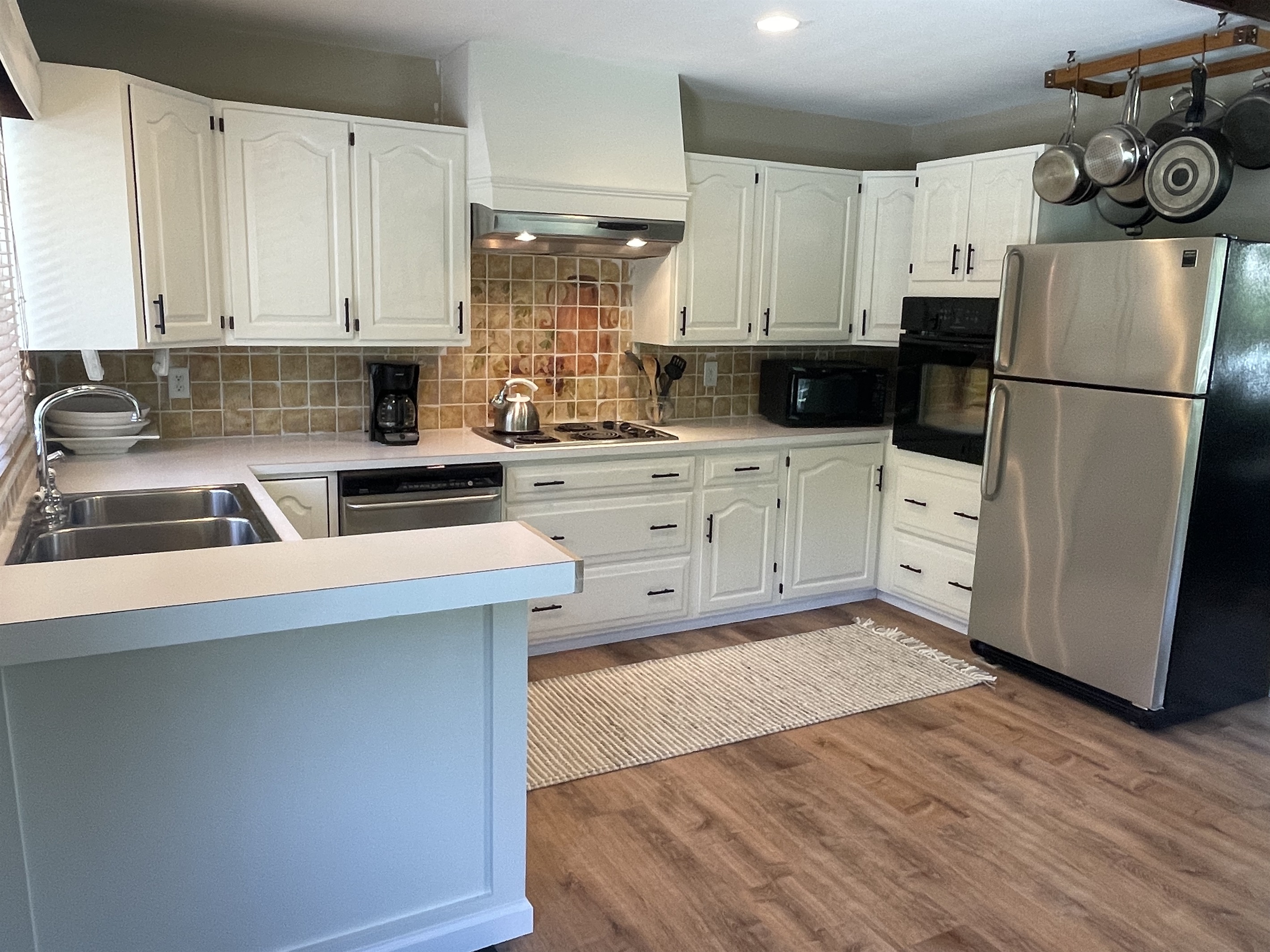Spacious kitchen