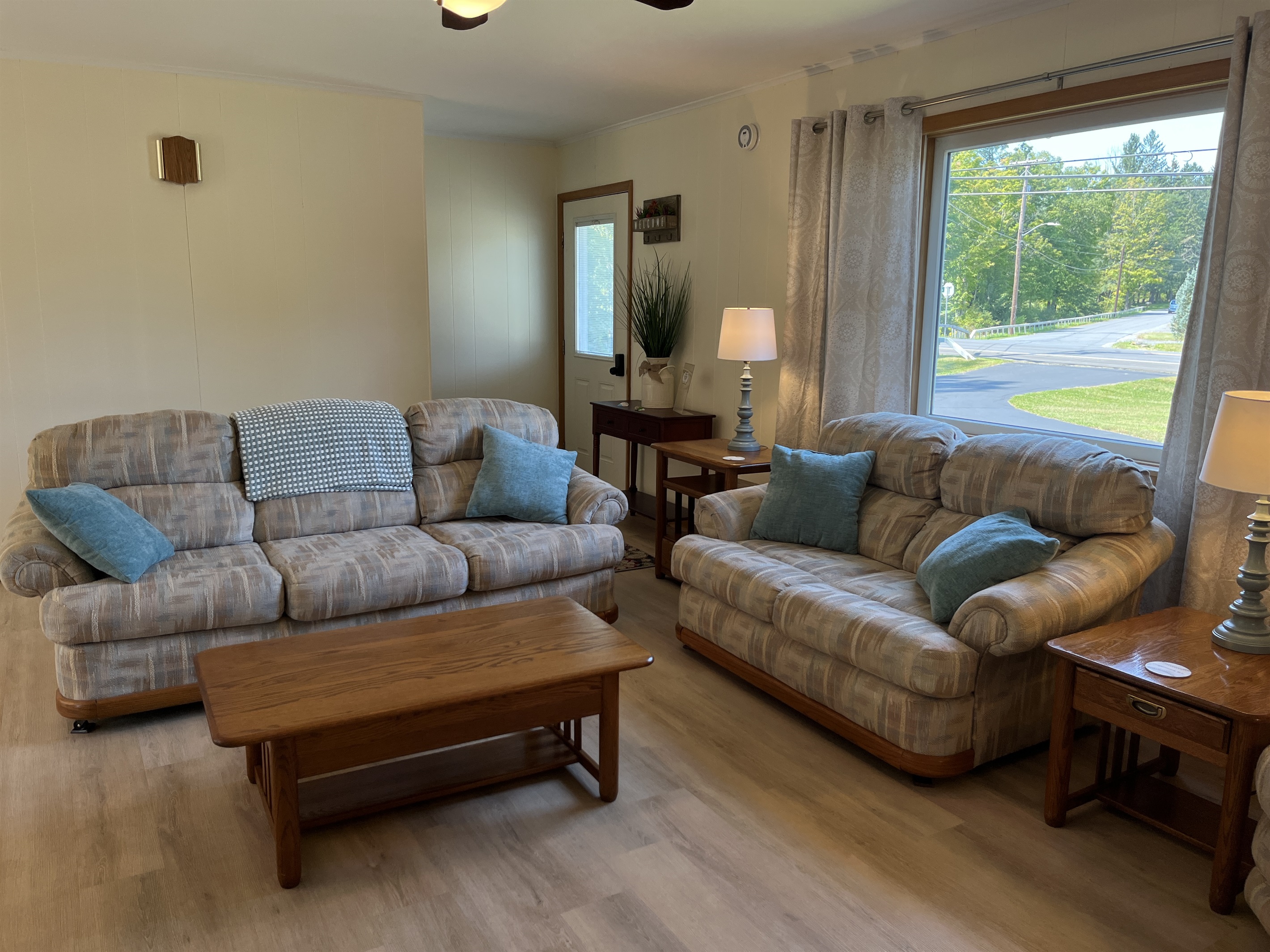 1st floor living room