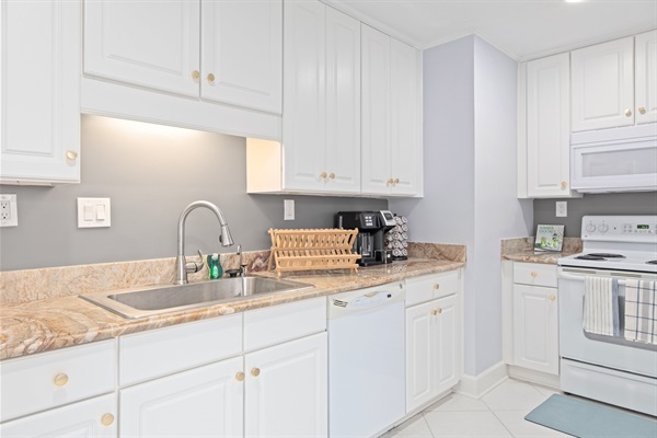 Fully stocked kitchen if you decide to cook