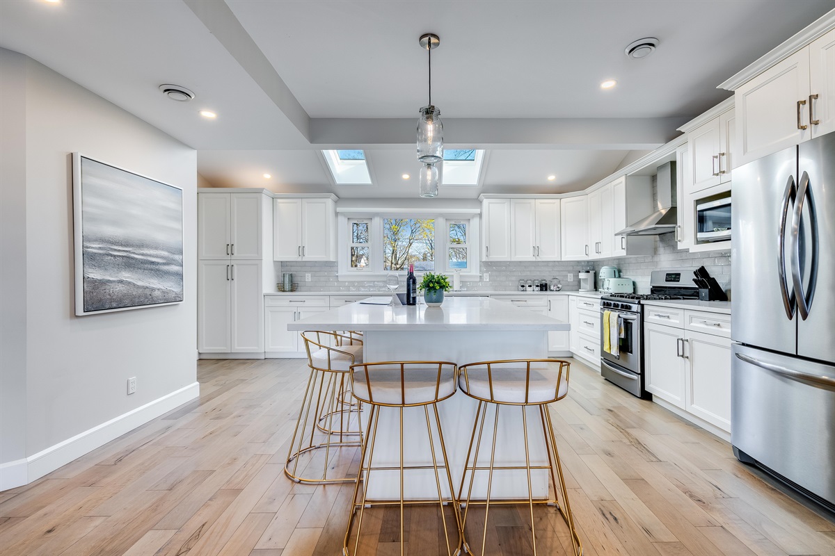 Kitchen/Kitchen Island