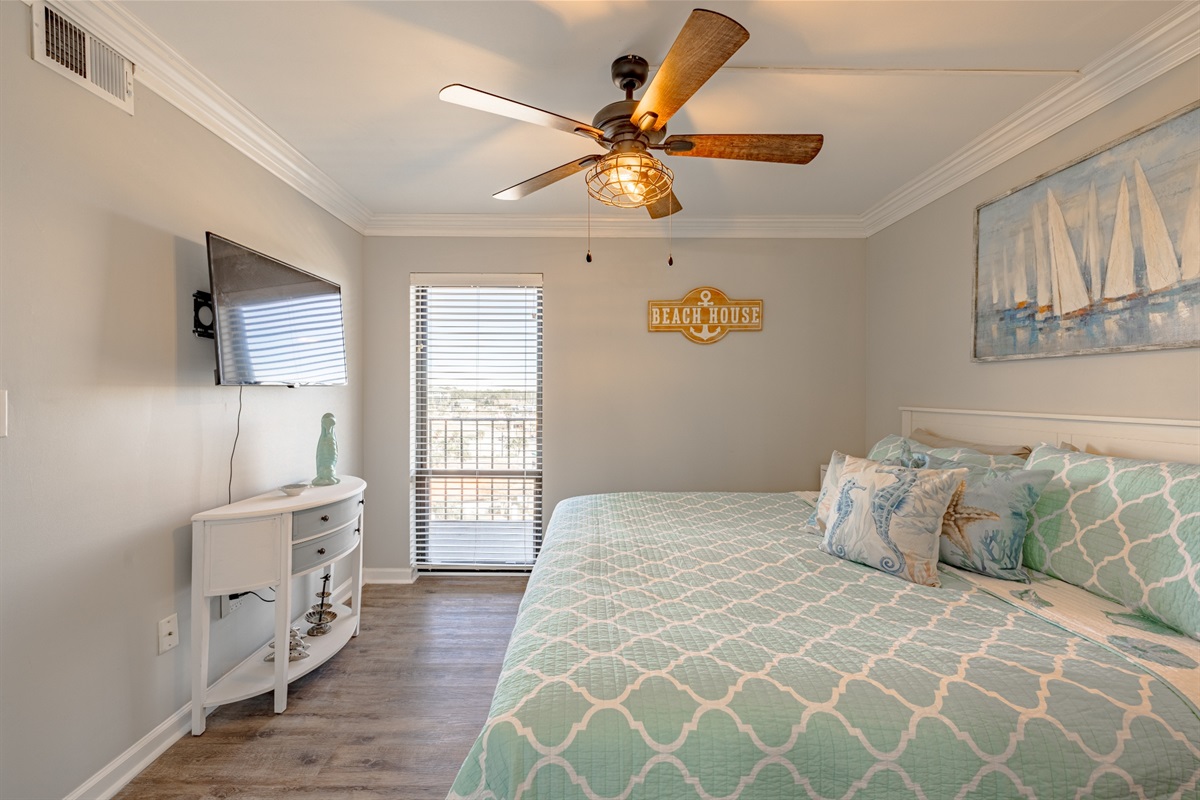 Guest bedroom with king and ensuite bathroom