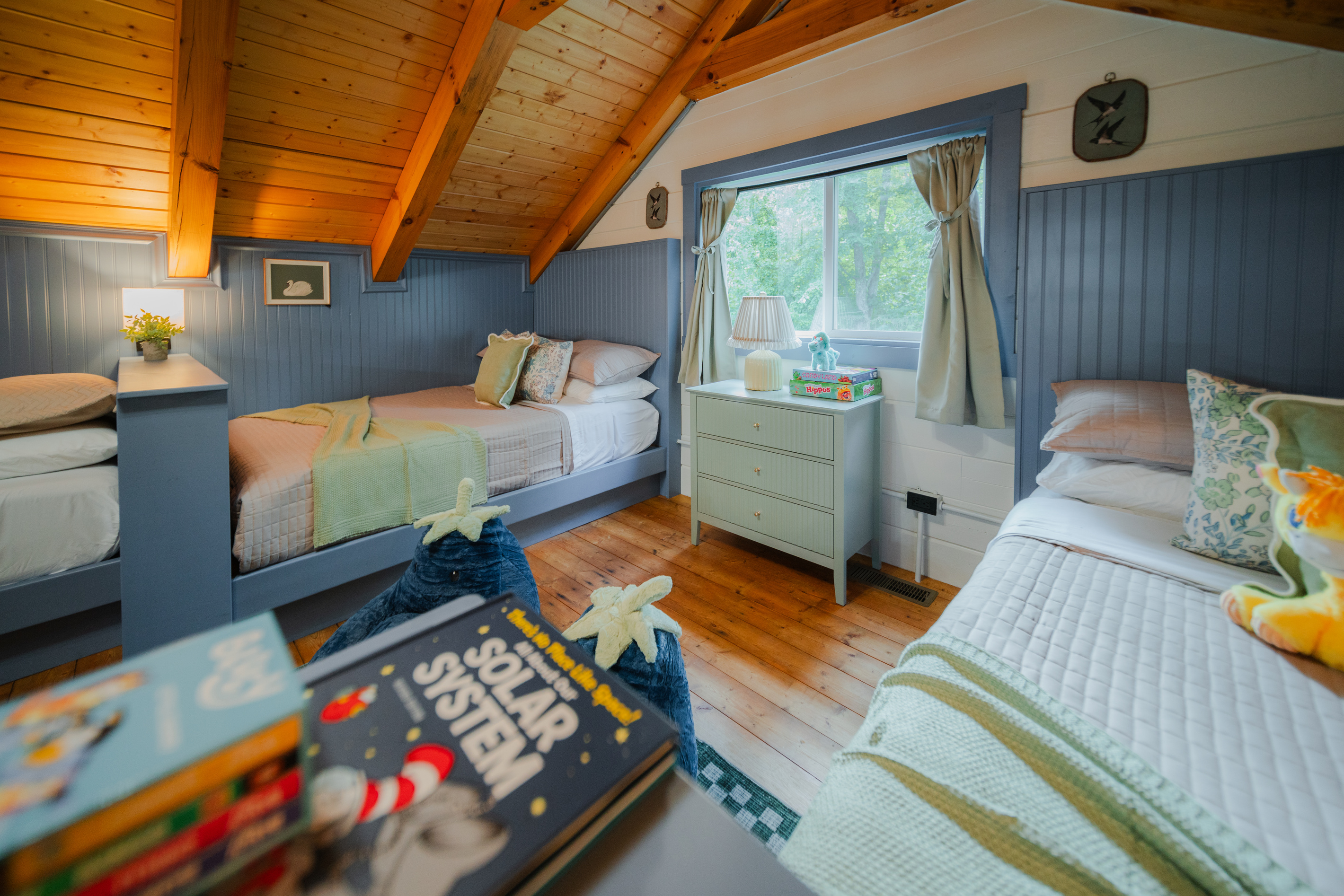 A playful and cozy sleeping space designed with families in mind.