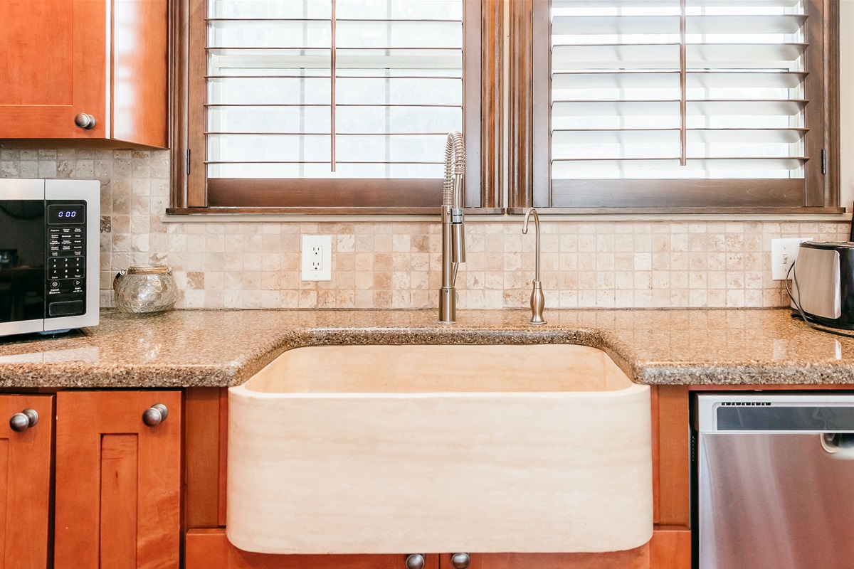farmhouse sink