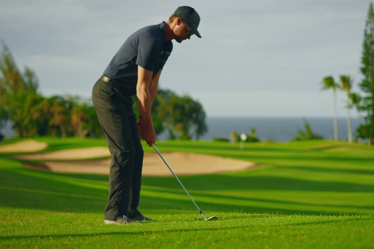 Torrequebrada Golf Course – A beautiful 18-hole course designed by José ‘Pepe’ Gancedo, offering scenic views and an exclusive clubhouse experience.