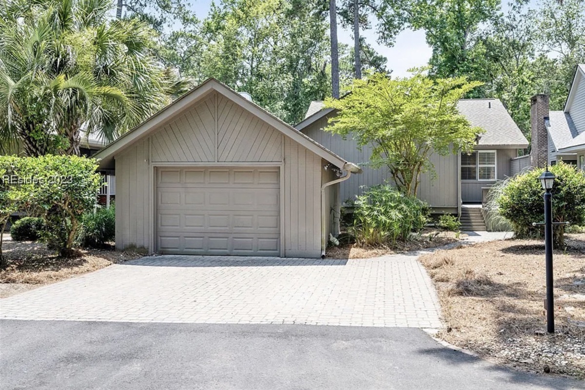 Front of house. Driveway fits 6 cars