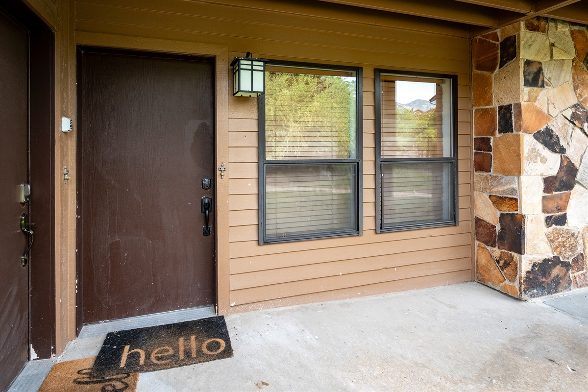 Entrance to Cozy Mountain Retreat