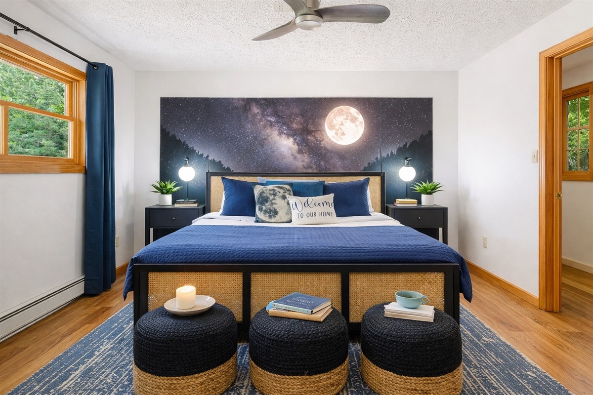 Drift off beneath a glowing moon in this king bedroom with 50" HDTV, perfect for stargazers. Master bath features a jetted tub and separate shower.