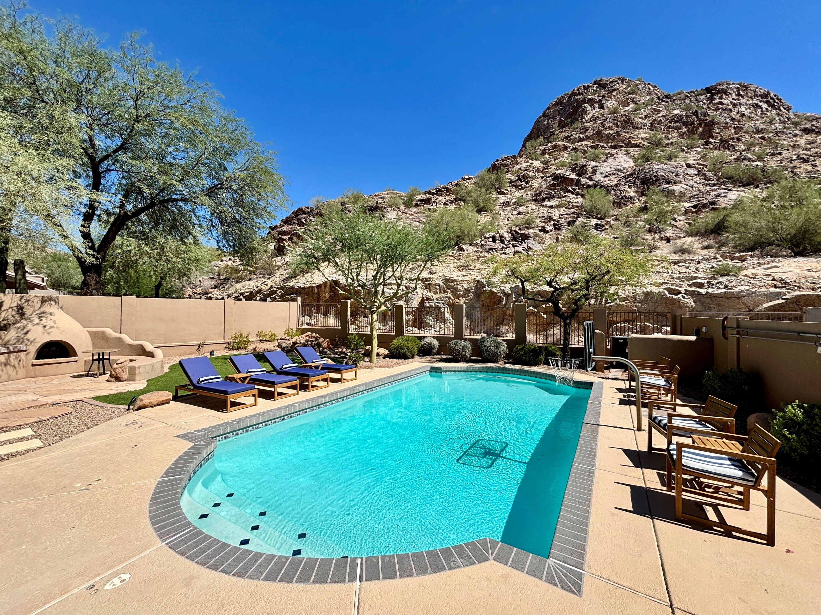 Backyard Mountain View Oasis