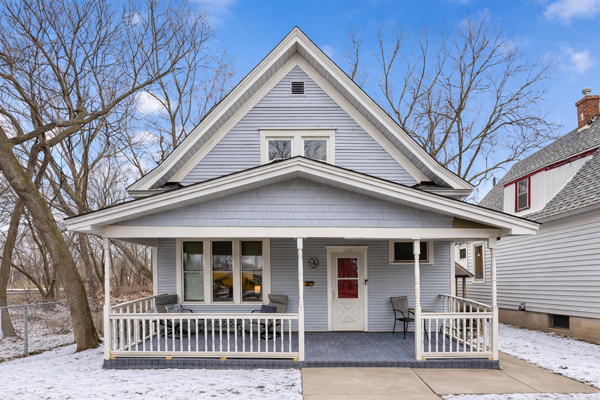 Welcome to Hawthorn House, tucked into the beautiful Como Park neighborhood and right across from Como Lake.