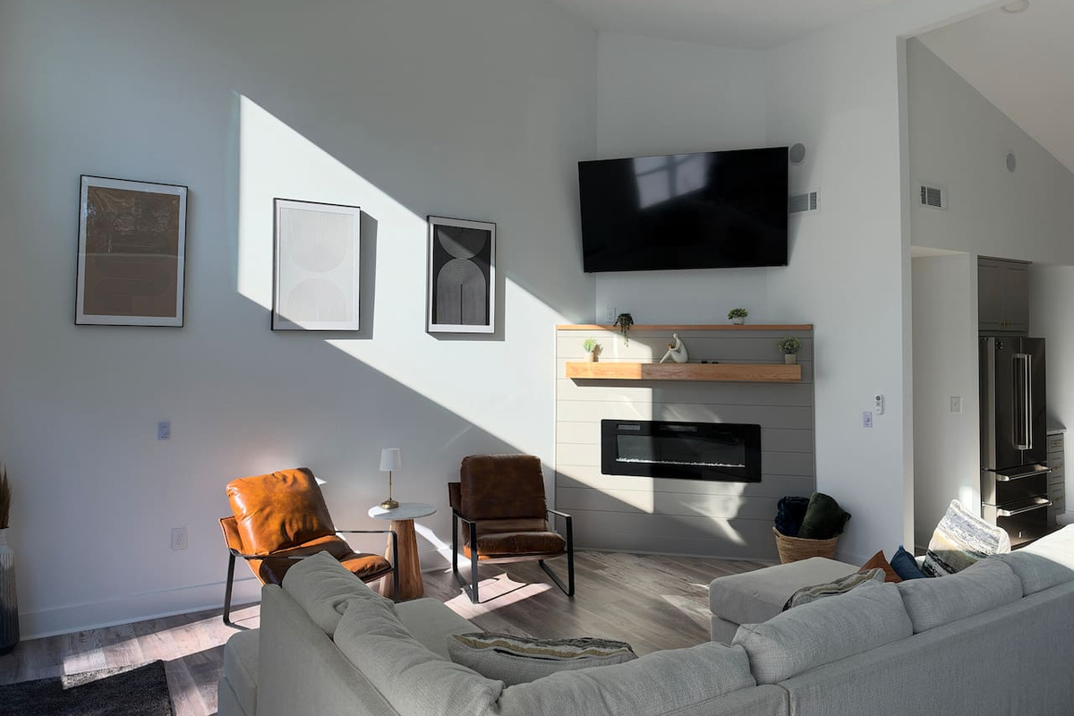 Smart TV and electric fireplace. As well as surround sound. 